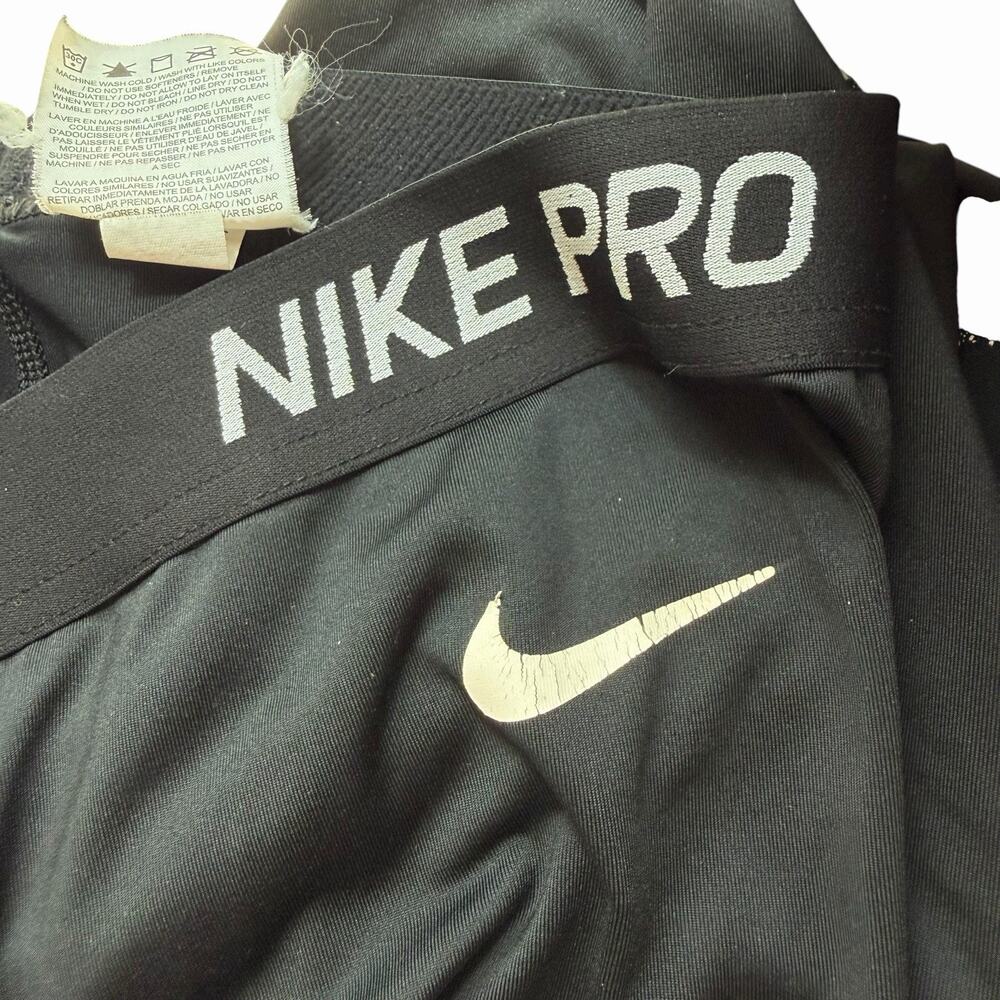 Nike Pro Womens Medium Swoosh Selfie Capri Tights Black Activewear Cropped Leg - Picture 4 of 9